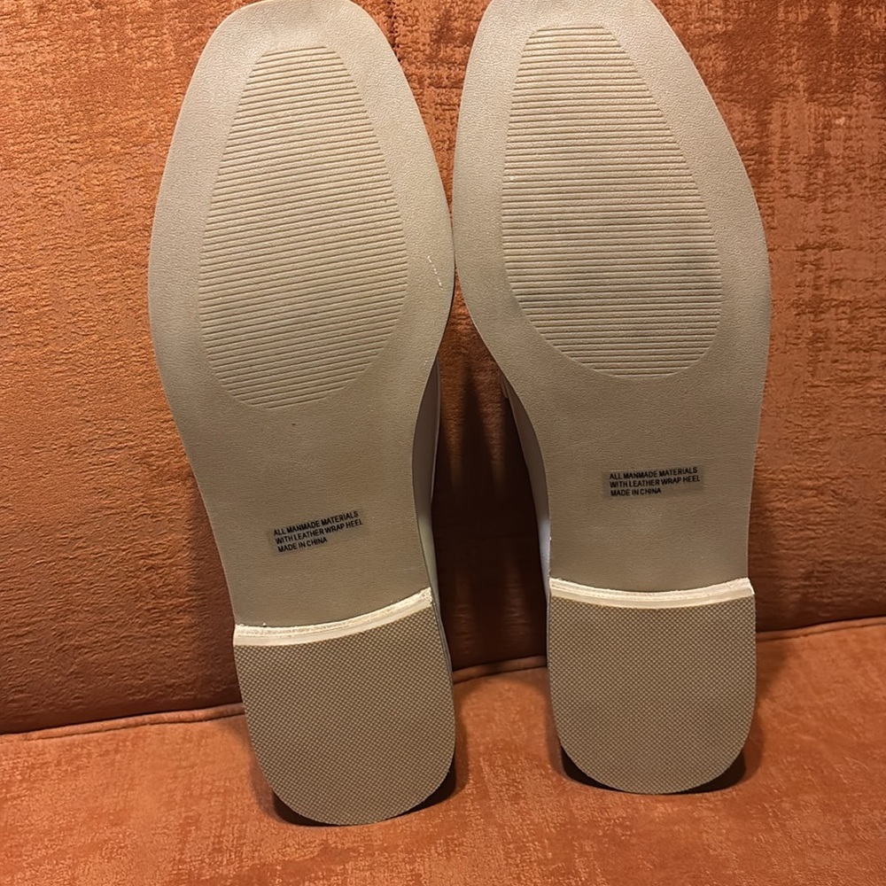 Dolce Vita flats 8.5 new - Picture 2 of 5